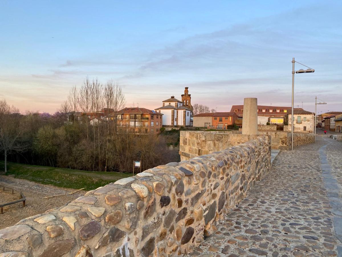 B&B Puente De Orbigo Hospital de Órbigo Eksteriør bilde